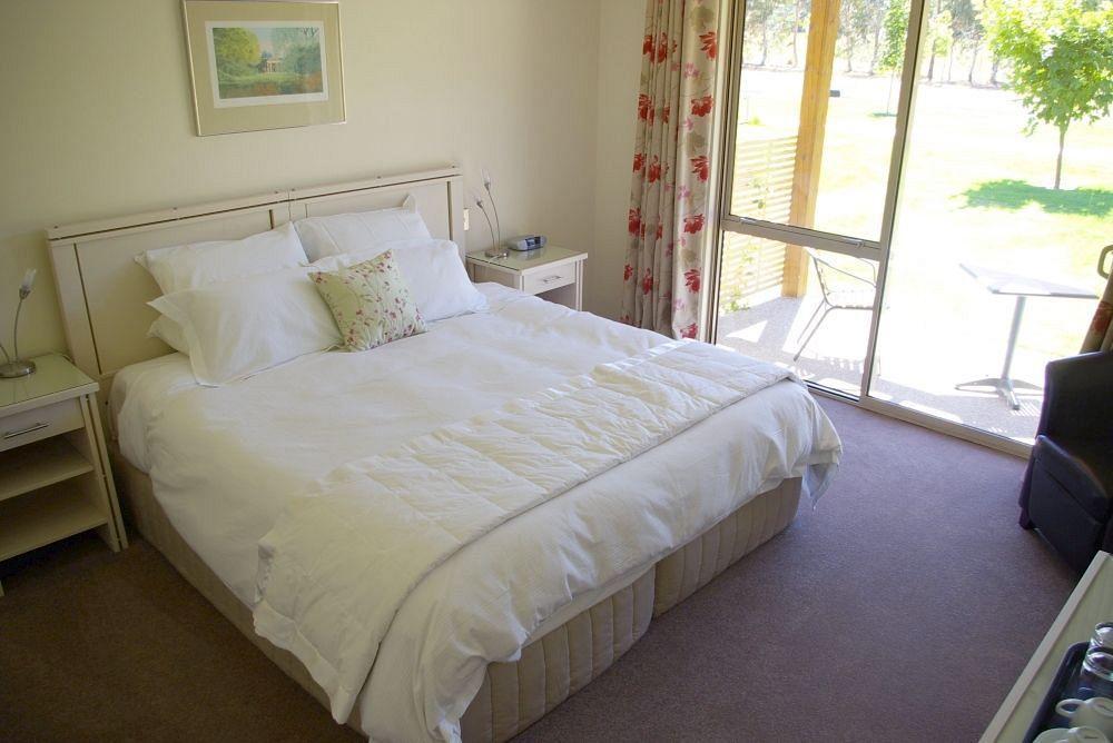 Maple Lodge Luxury Bed & Breakfast Albert Town Eksteriør billede