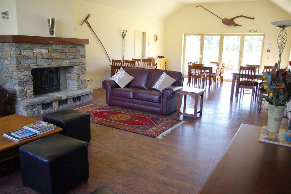 Maple Lodge Luxury Bed & Breakfast Albert Town Eksteriør billede