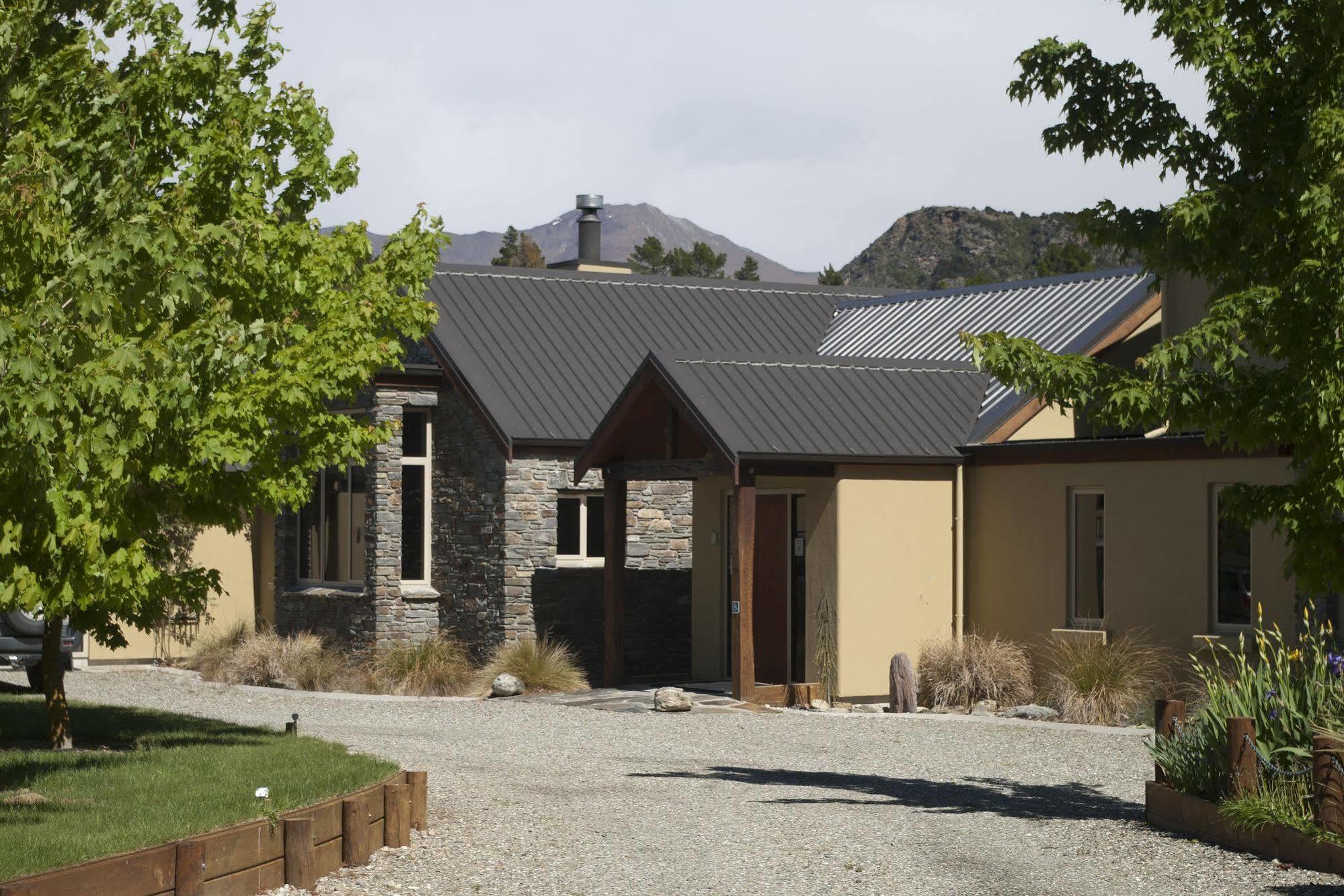 Maple Lodge Luxury Bed & Breakfast Albert Town Eksteriør billede