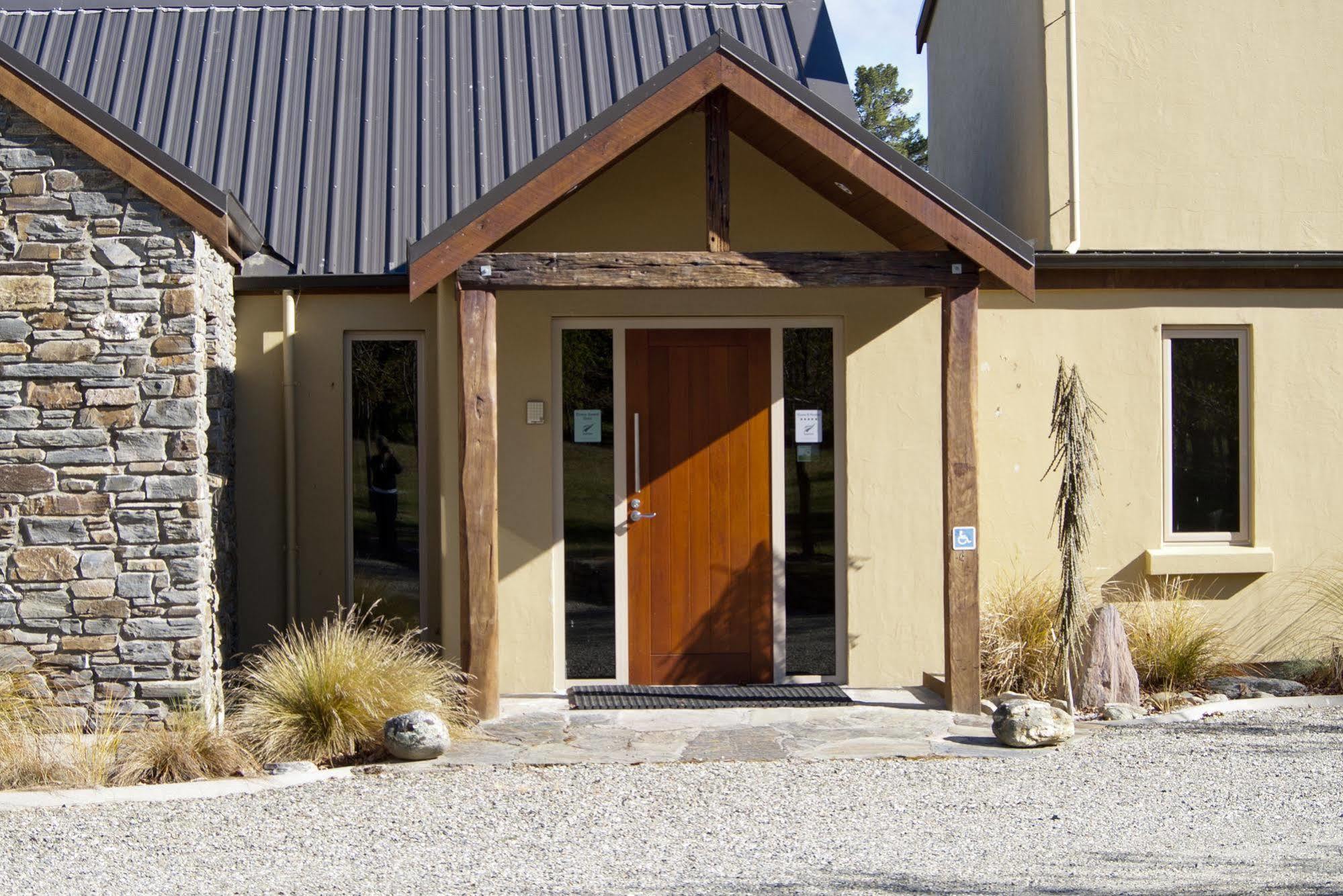 Maple Lodge Luxury Bed & Breakfast Albert Town Eksteriør billede