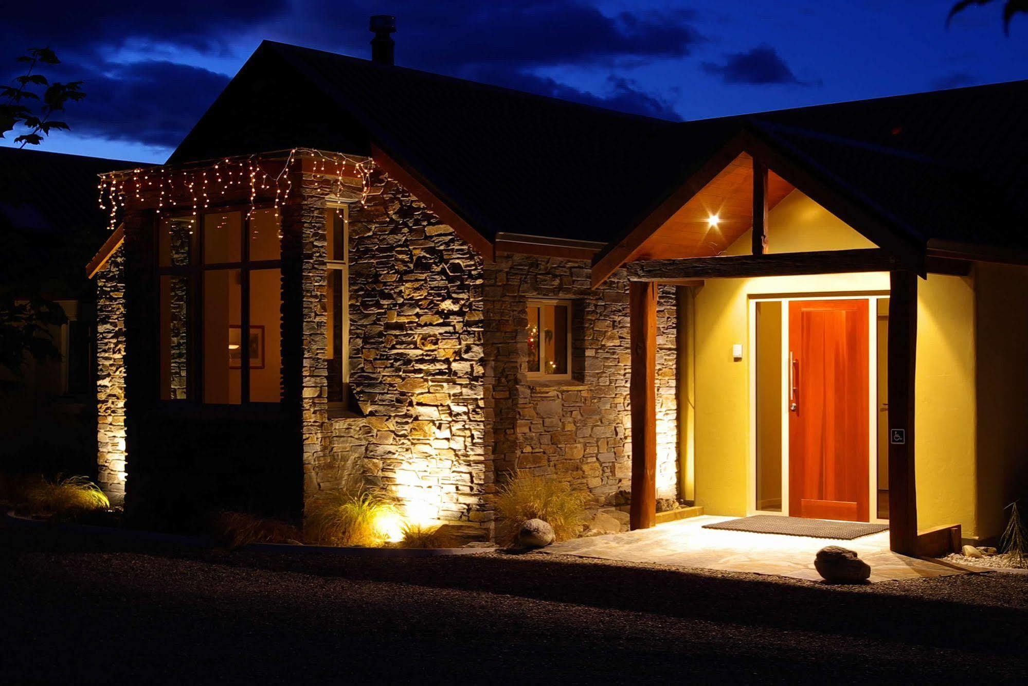 Maple Lodge Luxury Bed & Breakfast Albert Town Eksteriør billede