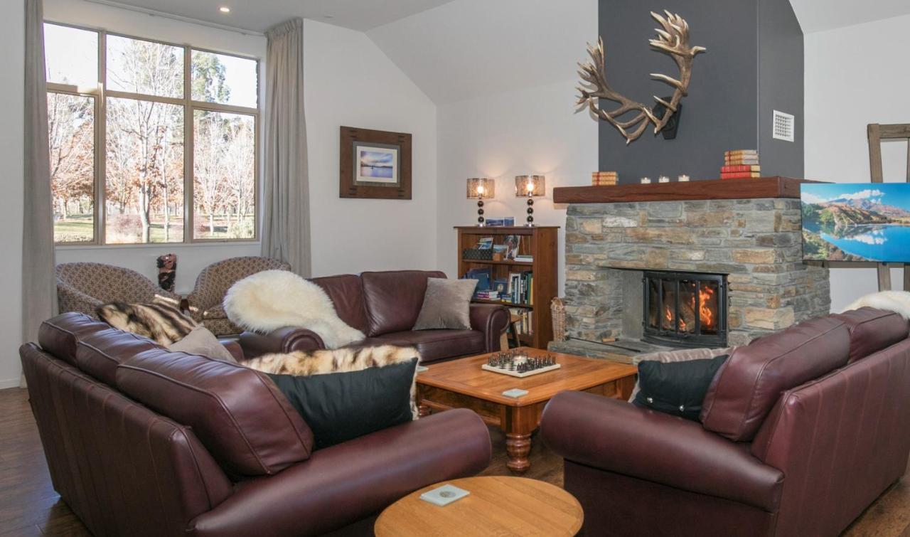 Maple Lodge Luxury Bed & Breakfast Albert Town Eksteriør billede