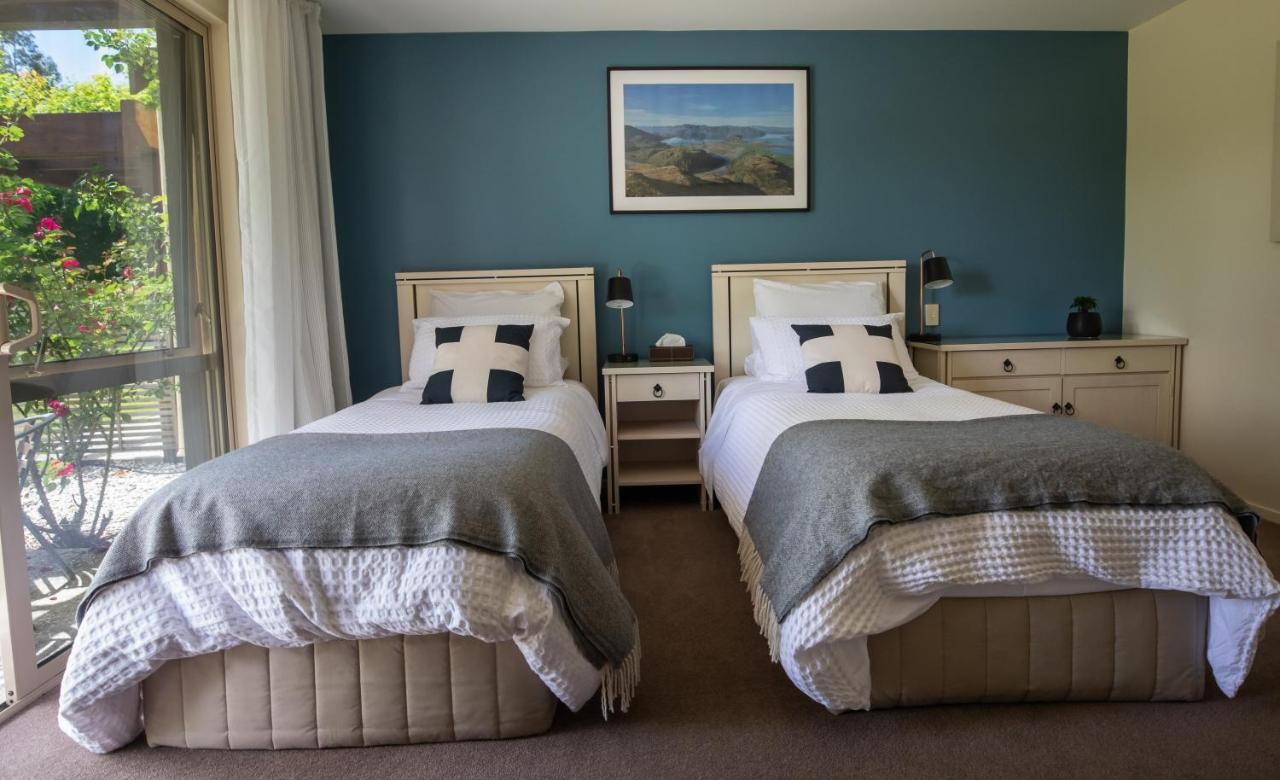 Maple Lodge Luxury Bed & Breakfast Albert Town Eksteriør billede