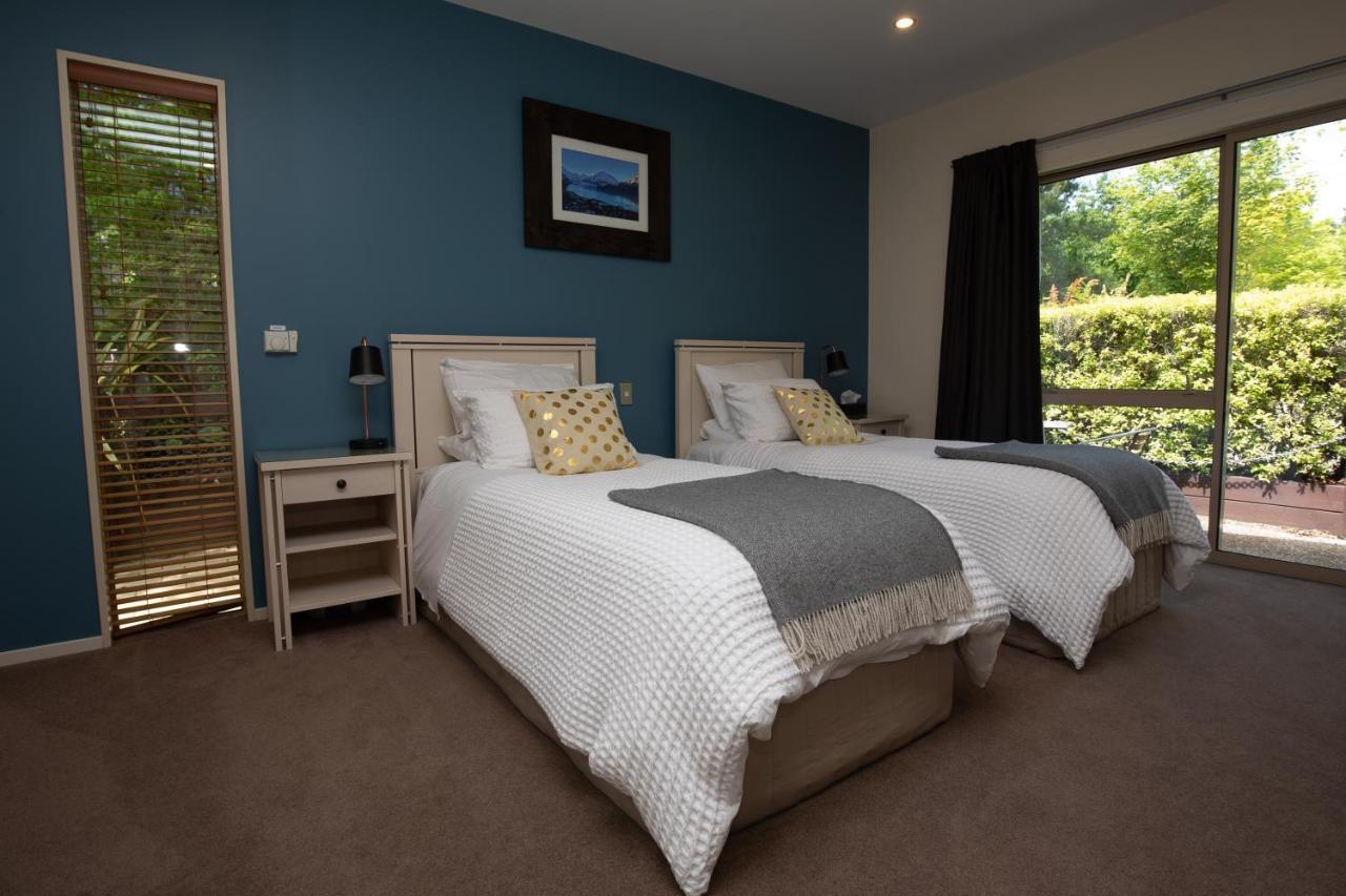 Maple Lodge Luxury Bed & Breakfast Albert Town Eksteriør billede