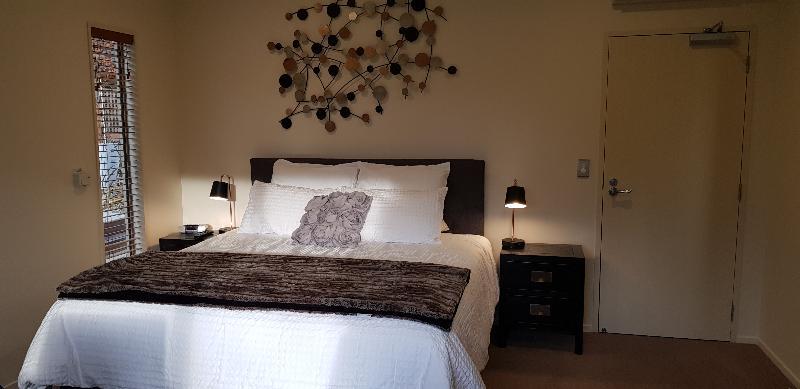 Maple Lodge Luxury Bed & Breakfast Albert Town Eksteriør billede